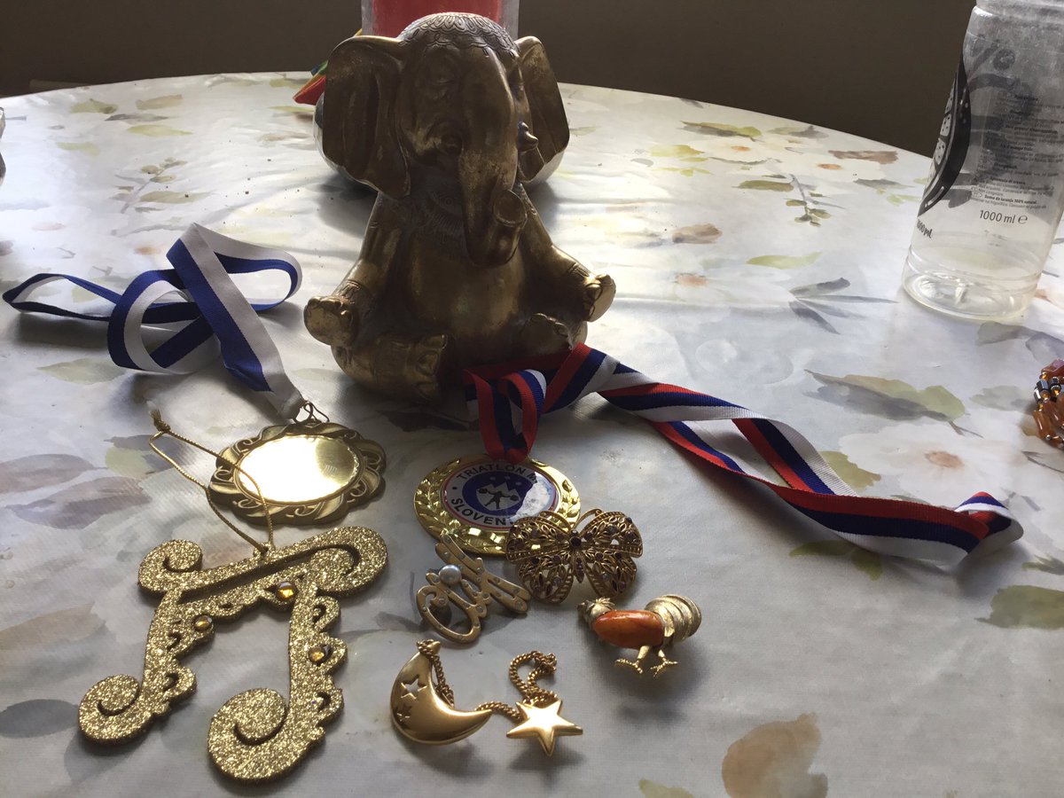 mahony_anita's tweet photo. Searching house for gold for #virtualchoir. Do I wear a #Bench World or Euro ๐
from 10/20 yrs ago, brooches of a #cock, a #butterfly, or #CliffRichard. How about an #xmasdecoration of a #16thNote or sit a gold elephant in front of me? @AoibheannNiD @OFlynnATU @fithebusdriver ? https://t.co/JexSNspHoF