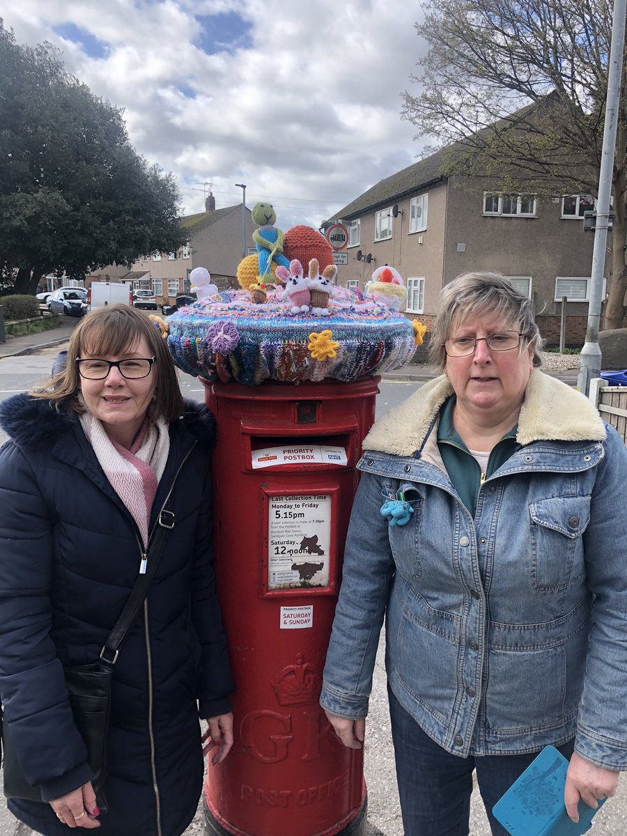ThurrockPost's tweet photo. A big thank you to Susan and Julia for knitting the little chickens and the display on top of our postbox all money raised will go to deaf childrens charity. https://t.co/Vu66pLj12z
