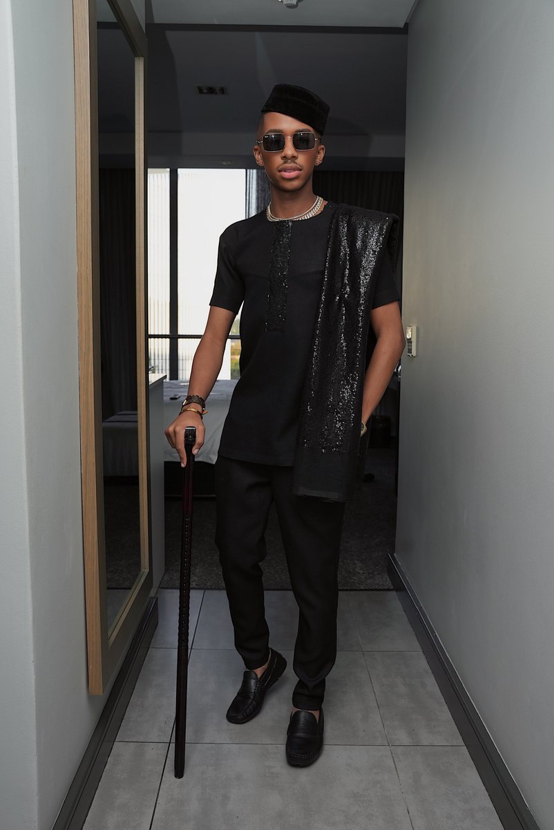 lasizwe's tweet image. Let’s go to meet the housewives of Lagos #RHOLagos