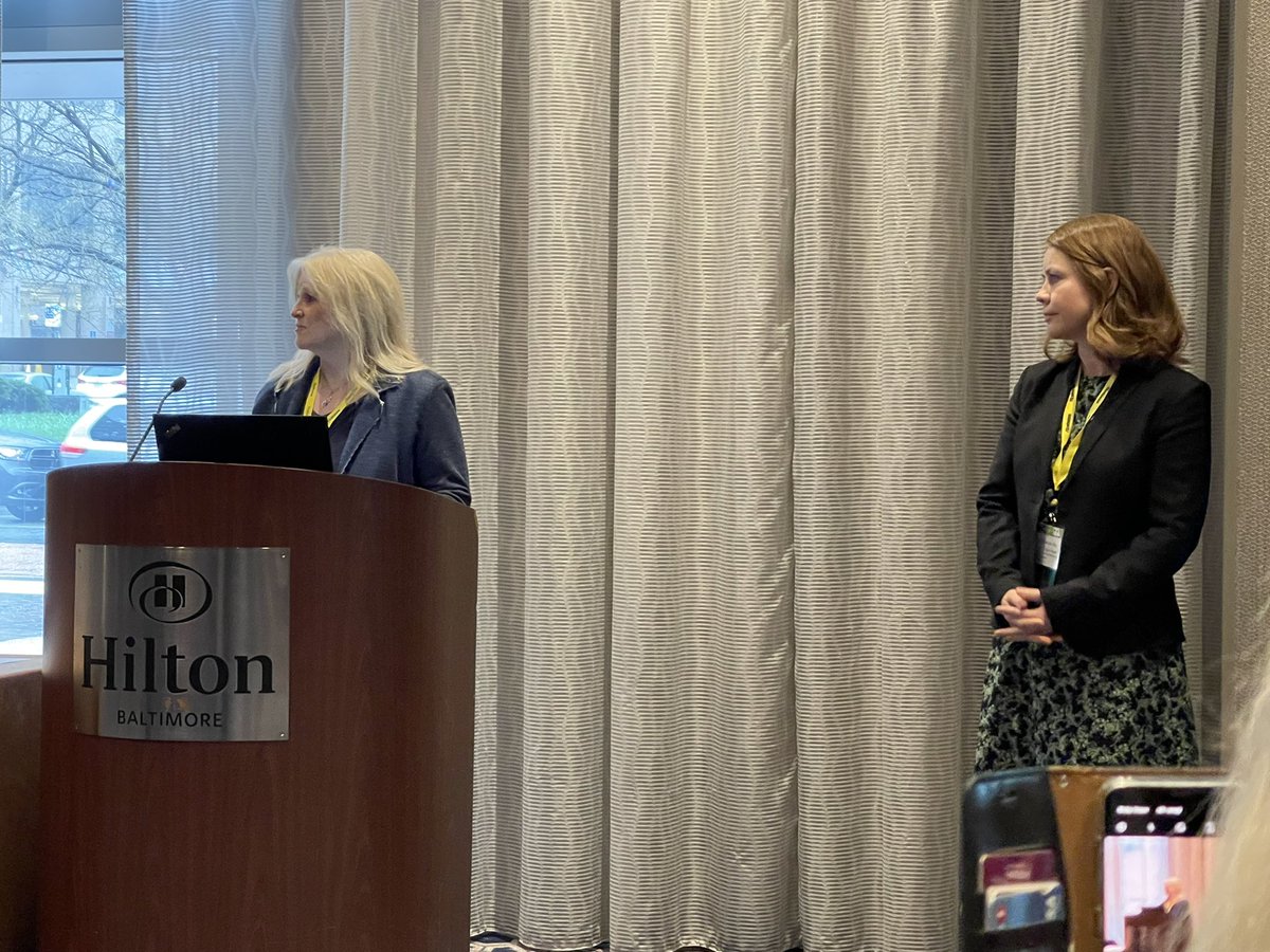 drjonassaint's tweet photo. No effect of #digitalCBT on pain but there was a significant effect on depression and fatigue at 3 months @KatrineBostrom @Oslounivsykehus #SBM2022 https://t.co/7gzSwMC1B1