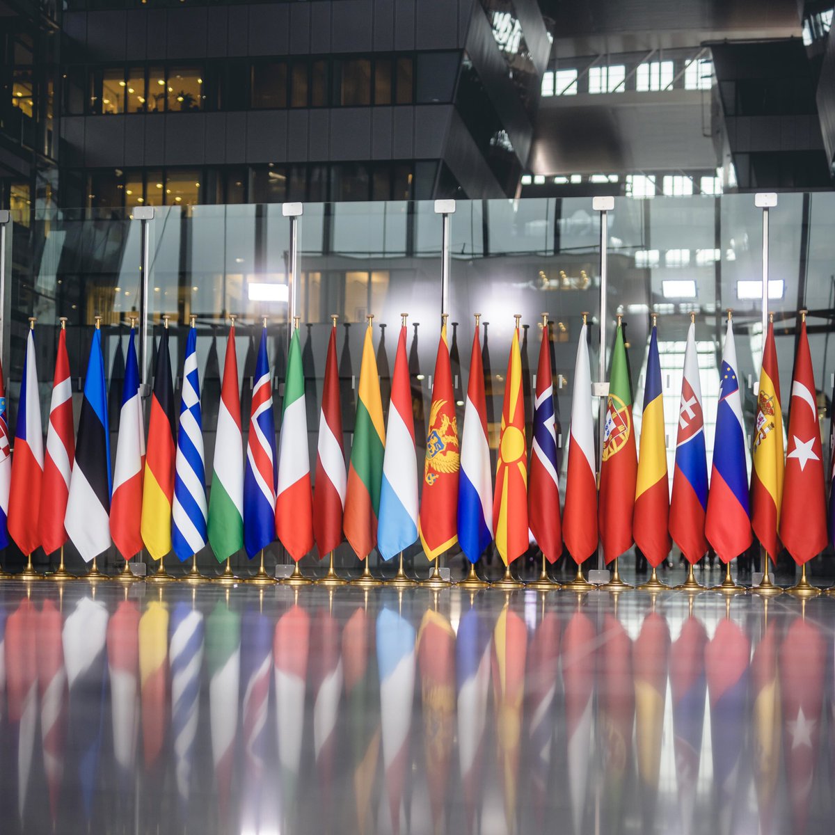 almaniadiplo's tweet photo. دعت وزيرة الخارجية الألمانية 🇩🇪 #بيربوك اليوم في #بروكسل وزراء خارجية #الناتو إلى اجتماع غير رسمي في #برلين في 14-15 مايو. الهدف هو تعزيز البعد السياسي للتحالف، بما في ذلك المناقشات المفتوحة بين الأصدقاء.
#BerlinFormat https://t.co/zzp4Z8u2DM