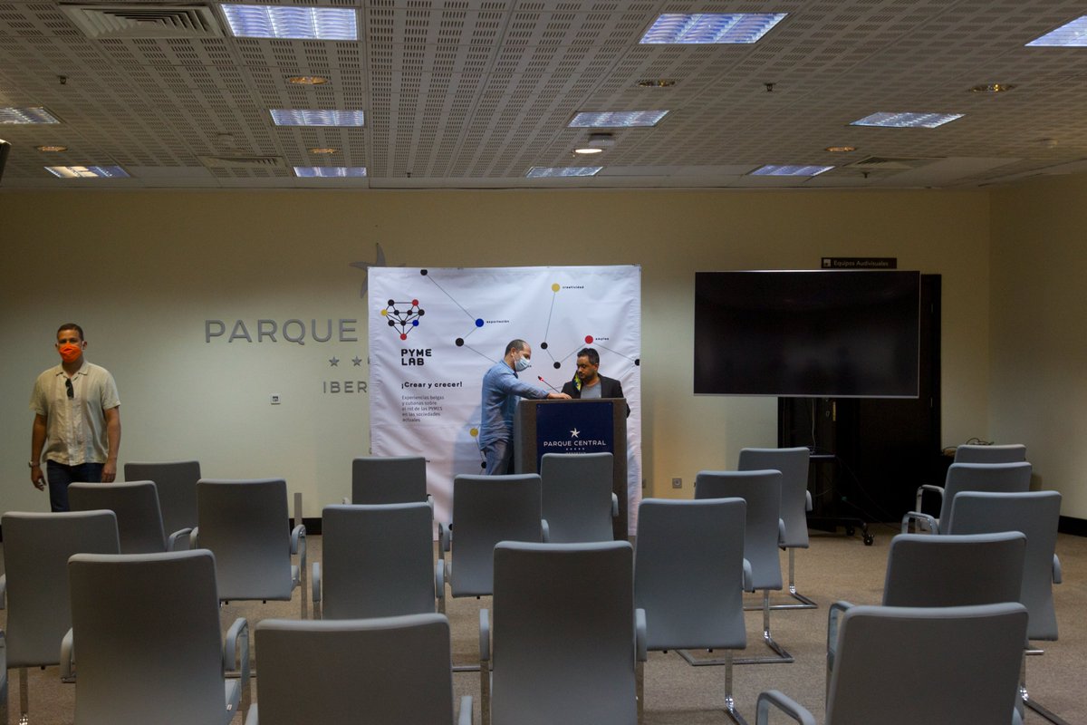 Belgium_Havana's tweet photo. Organizar #PymeLab es un proceso de trabajo cuidadosamente planificado🗓. Las reuniones previas al día del evento son momentos claves en el que se precisan detalles con nuestros colegas cubanos, ponentes y productores. Este año, no será diferente.
#CrearYCrecer
@MEP_CUBA https://t.co/cOoG5QPo4n