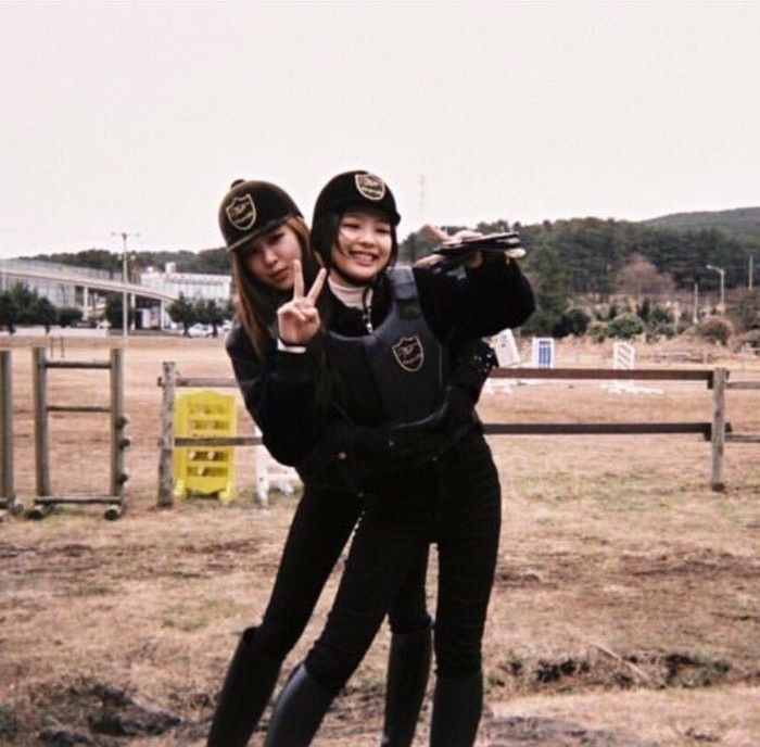 BITCHAENNlE's tweet photo. wifey &amp; hubby https://t.co/zl5icMZQ0O