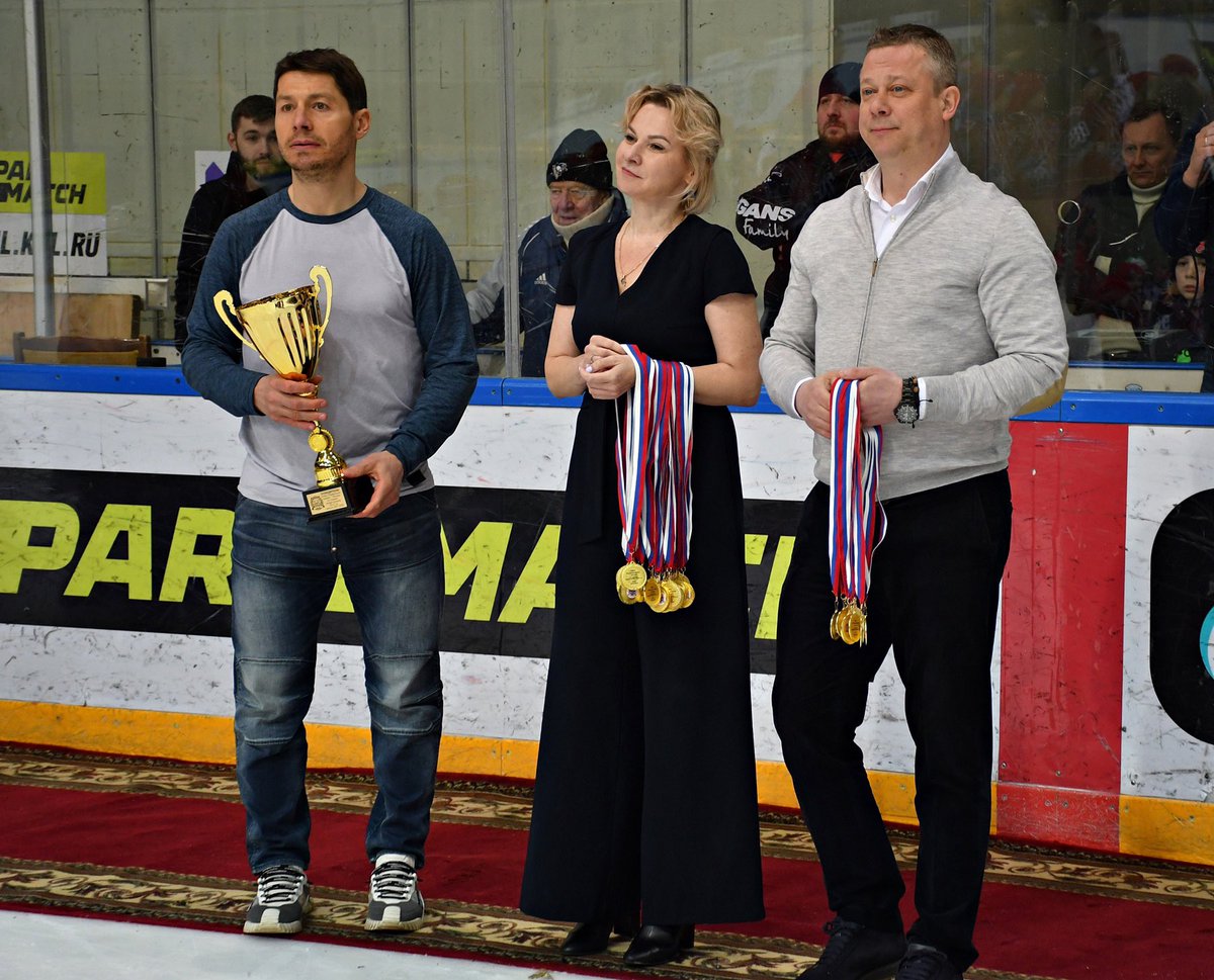 FHMoscow's tweet photo. 🥳 Заключительная галерея финалов Кубка 2013 года – церемония награждение победителей и призёров!

📸 Фотографии ждут вас в альбоме ВКонтакте и на сайте https://t.co/sP4LJni7hJ