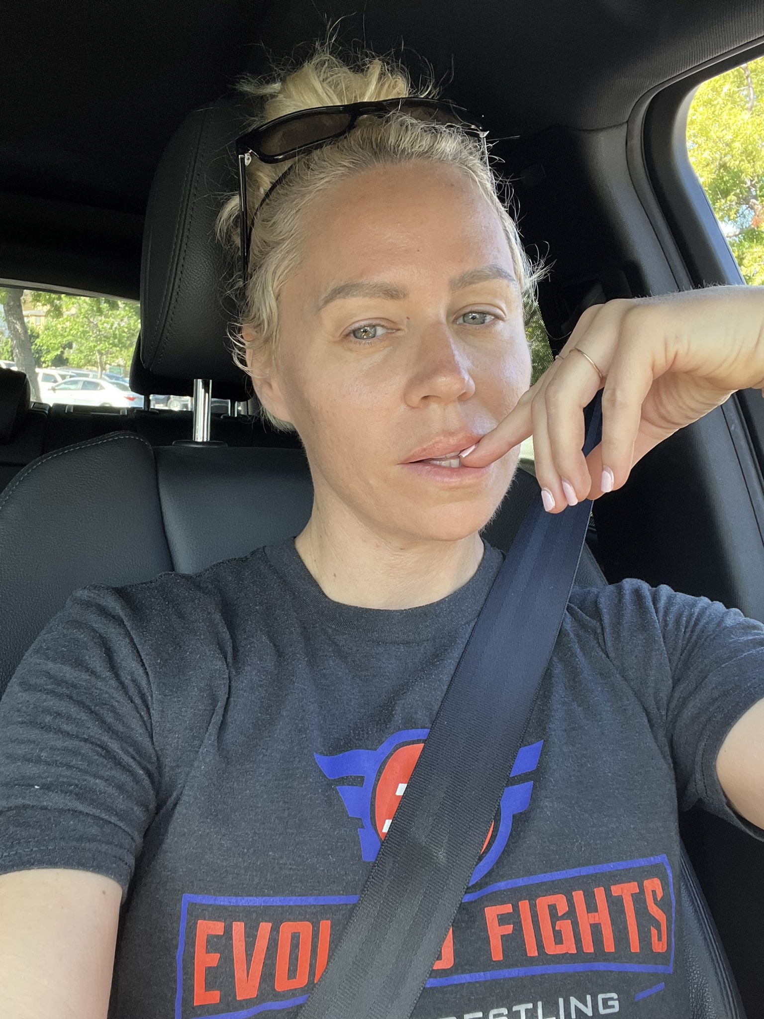 Helena Locke on Twitter: "Work out 💪 done Now onto my daily meditation ...