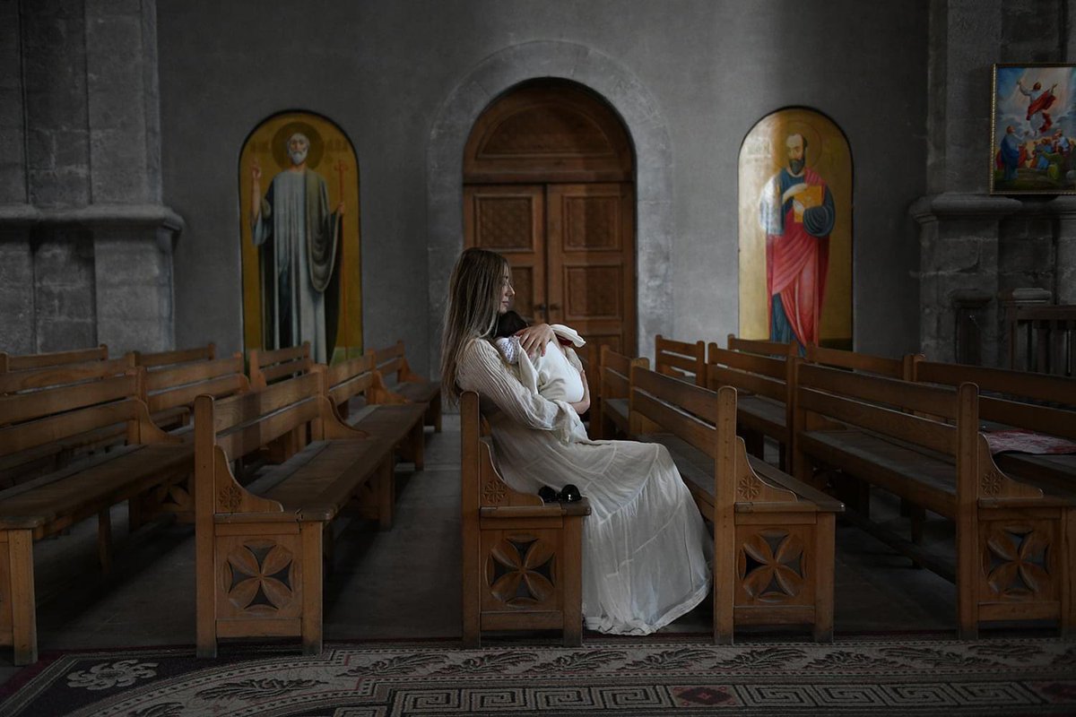 armembargentina's tweet photo. El 7 de abril en Armenia 🇦🇲 se celebra el día de la Maternidad y la Belleza, con motivo de lo cual la Embajada expresa sus felicitaciones  y sus más cálidos deseos.

Fotografía: "Maternidad"
Autor: Davit Hakobyan (@davitphoto)
Catedral de Cristo Salvador, Shushí, Artsaj. https://t.co/iMsp1Ni7eX