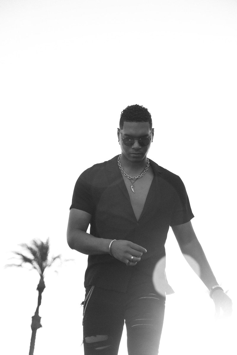 eme_josiah's tweet photo. Las Vegas vibes https://t.co/b7HUeGn05P