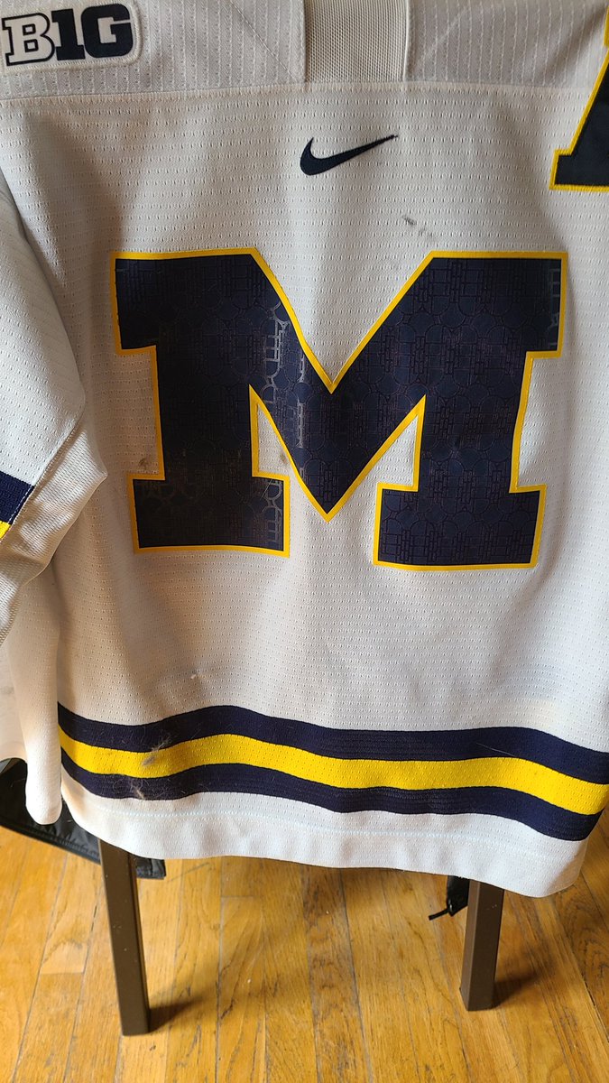 bellidude44's tweet photo. @umichhockey Got my kit ready for the @tdgarden, @umichhockey! #GoBlue https://t.co/5e2m5N93lW