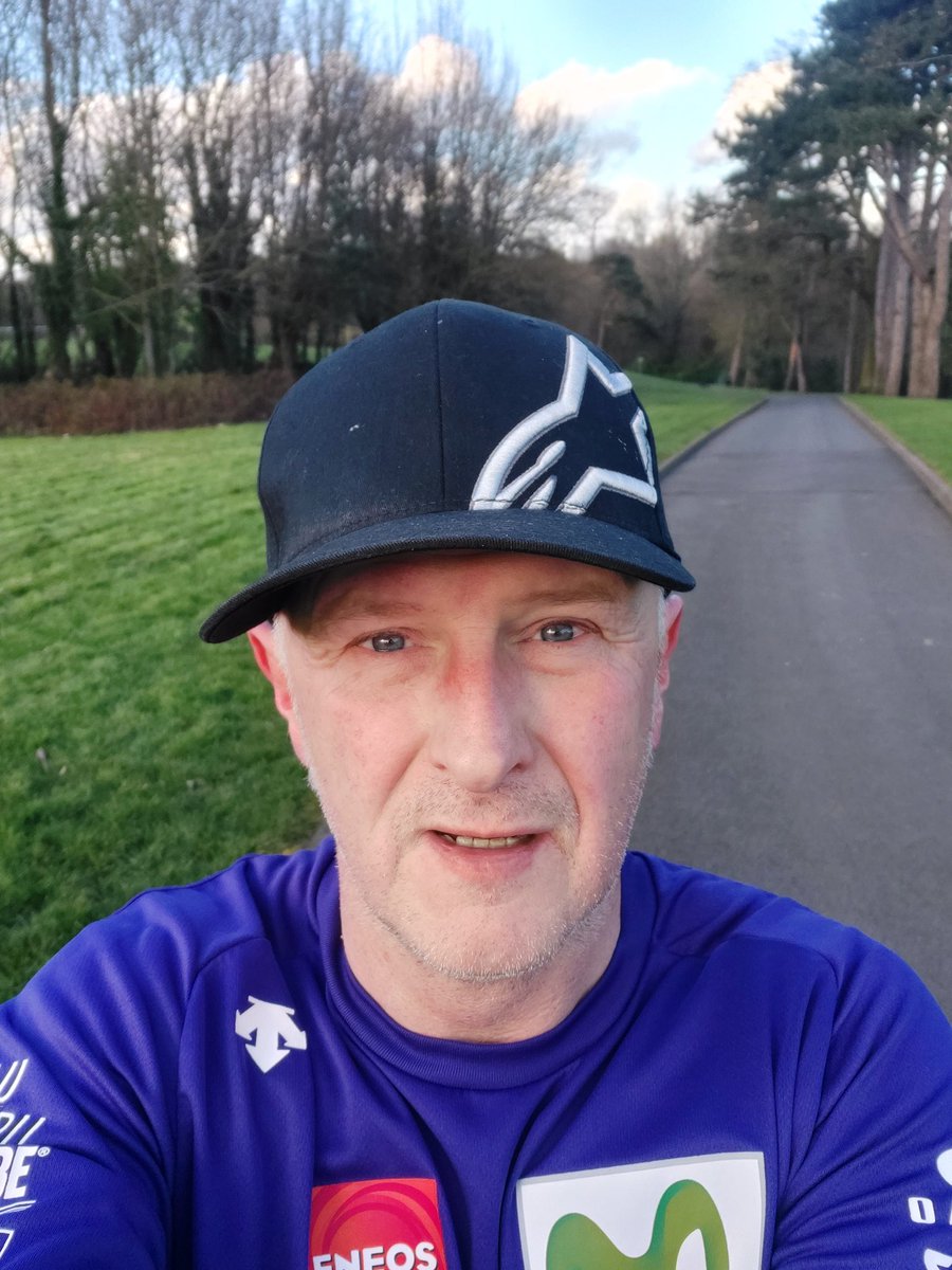 flatinsixth's tweet photo. I DON'T RUN!!!!
My brother runs marathon's.
Recently he hasn't been too well, so he hasn't been doing much running.
Today he started his chemotherapy.
Today I went for a run.
#RunForAidan #FeckCancer https://t.co/6DXtKzEII4