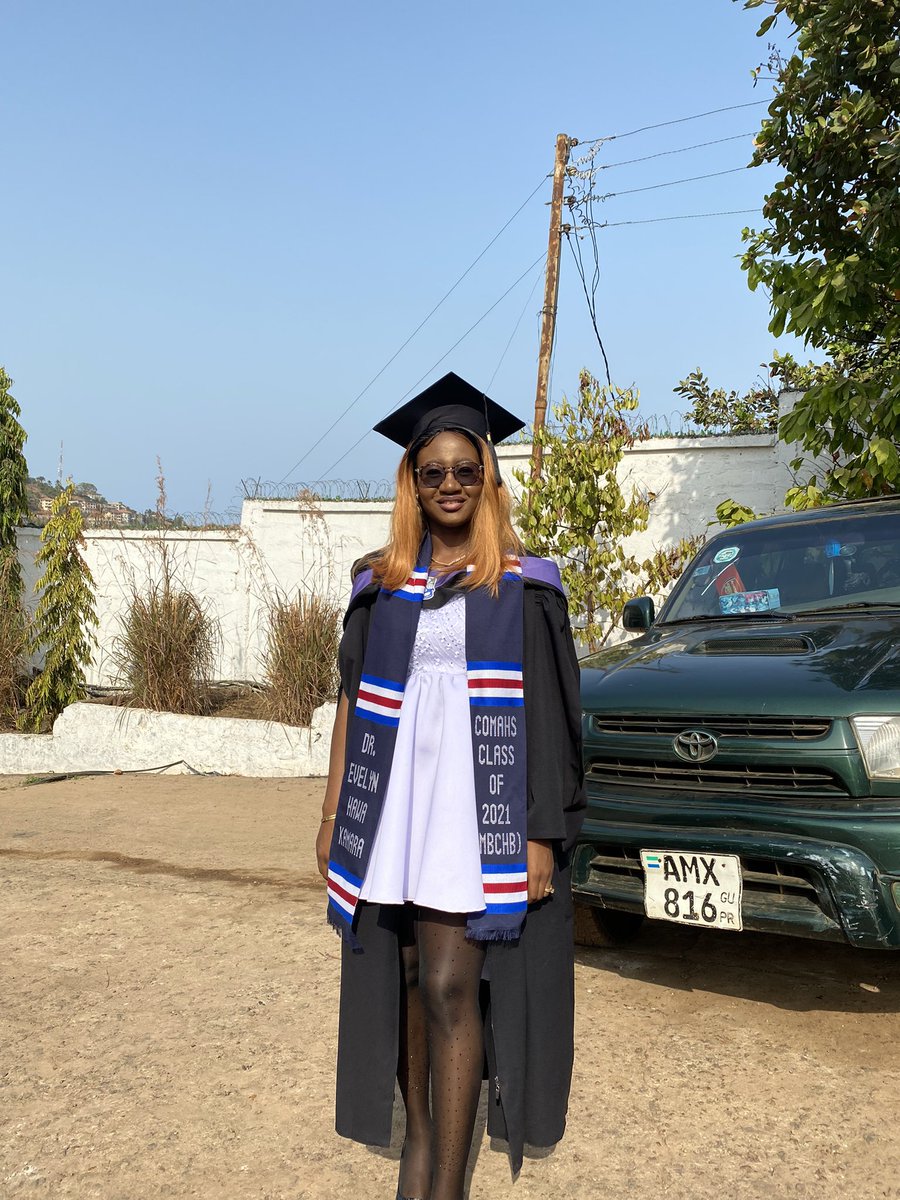 Lynnkay94's tweet photo. Ladies and gentlemen, reintroducing Dr E.H Kamara👩🏾‍⚕️ It’s been 8years of hard work, dedication and God’s grace. https://t.co/wuG8Nan8E4.B bagged💃🏽 Ready for the next phase! https://t.co/K1br1AfcIh