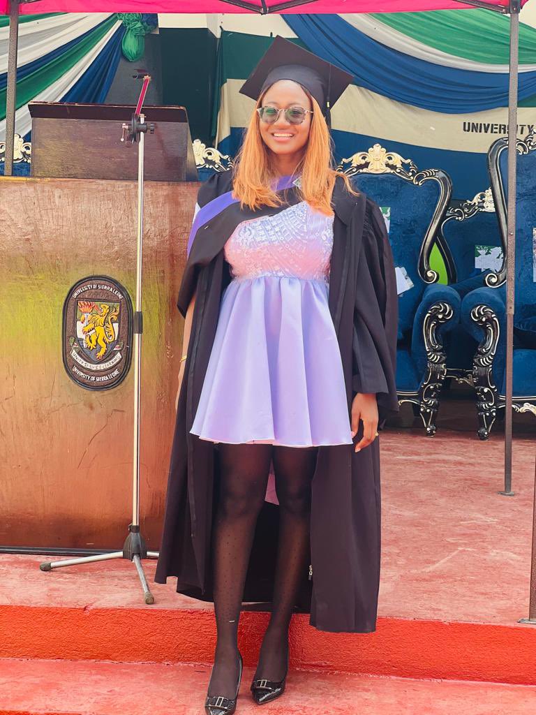 Lynnkay94's tweet photo. Ladies and gentlemen, reintroducing Dr E.H Kamara👩🏾‍⚕️ It’s been 8years of hard work, dedication and God’s grace. https://t.co/wuG8Nan8E4.B bagged💃🏽 Ready for the next phase! https://t.co/K1br1AfcIh