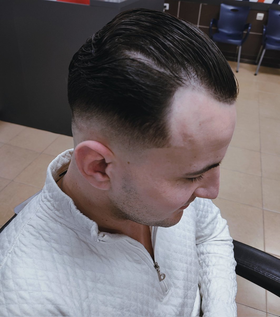 Malo umetnosti ako dozvolite :

Frizure mojih ruku delo 💈