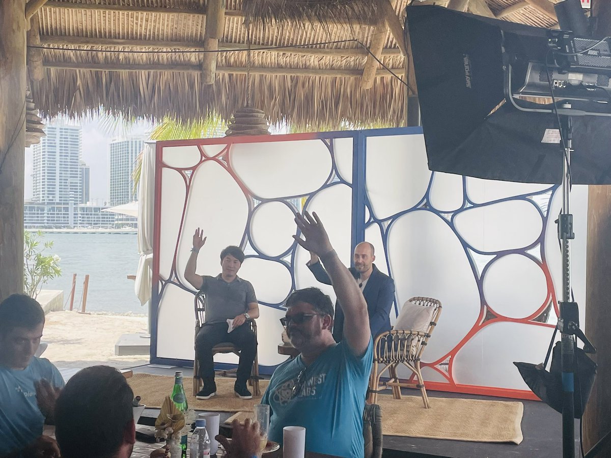ChenniXu's tweet photo. In conversation NOW 👀 @Ripple House: Our PMM @evan_piwowarski speaking to Founder @james3sun of @mintnftofficial on the #NFT journey, IP protection, and onboarding creators and customers alike on the #blockchain #XRPL #NFTartists #NFTcommunity https://t.co/nogikfEtr9