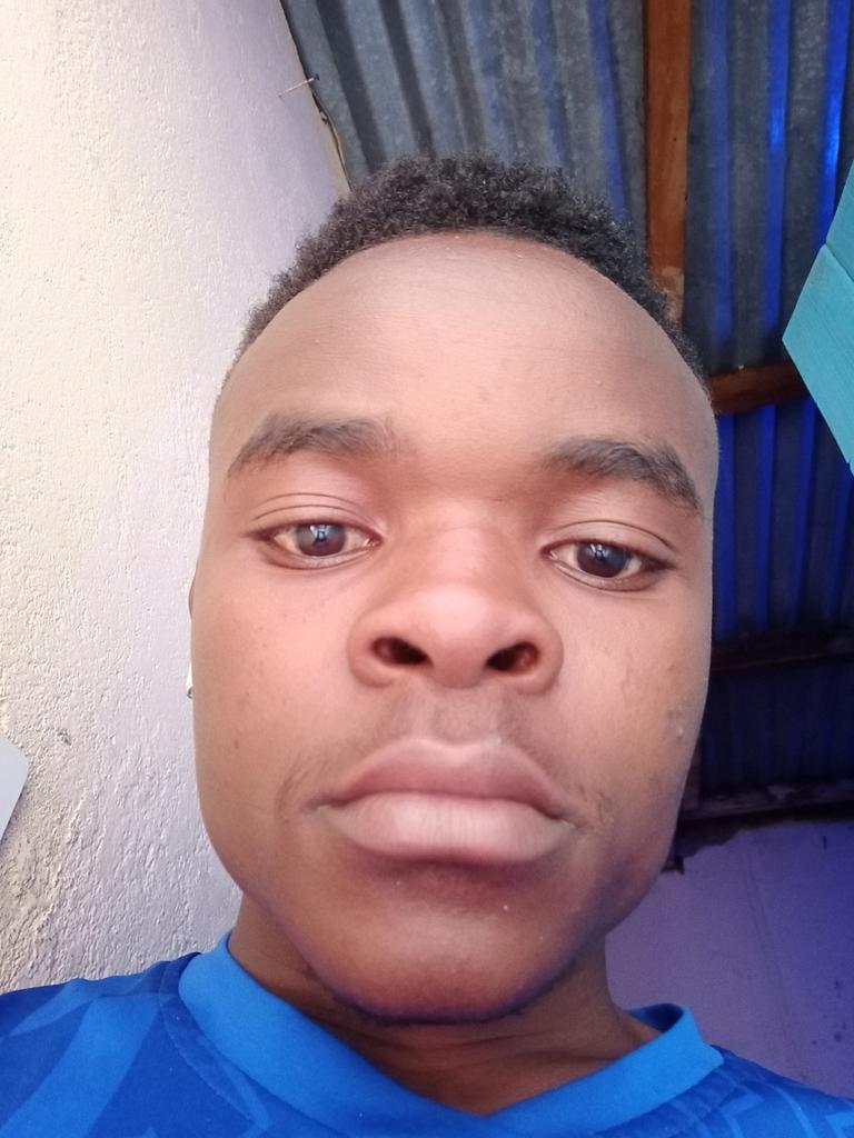 Diversifiedken's tweet photo. Mulamwah atafanya mdhanie waluhya wote wako kama yeye.Kuna tule tufukuswi tuzuri bado.
Andrew kibe https://t.co/jqrL1xmHux