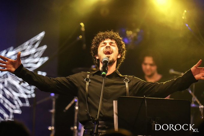 View image on Twitter