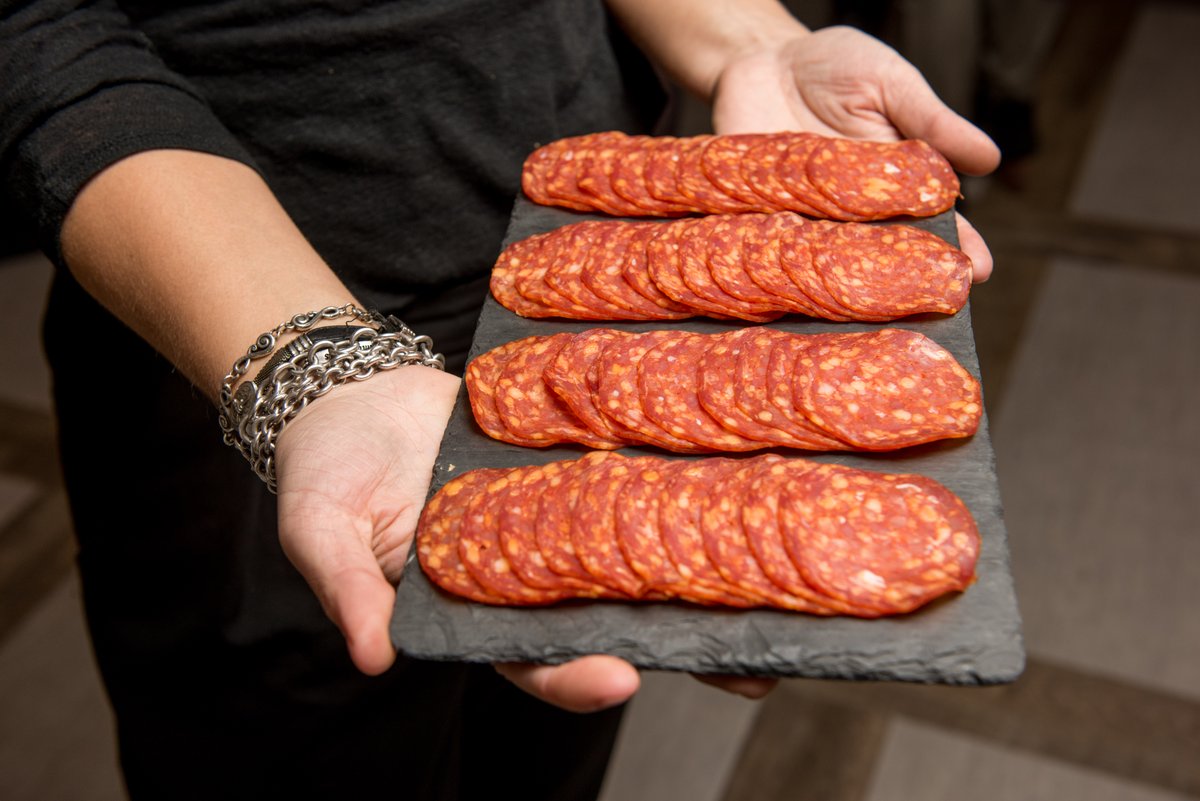 3PigsPate tweet media