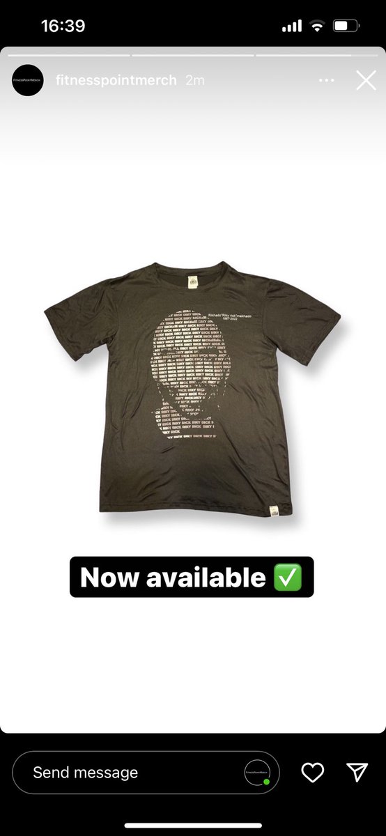 noko_sphiwe's tweet photo. Long &amp; Short sleeve T-shirt 
_
✅AVAILABLE!!
_
🧵Brand:// FPMerch 
🌈Colour://Black
🧺Condition: // 10/10 new
🗓Year: // 2022
🏷Price Tag:// R290short || R350 long sleeve
🚚Delivery:// R100 Nationwide 
📏Size:// Small &amp; Medium 
_
⁉️DM FOR ANY ENQUIRIES https://t.co/vQoiYjfAjL