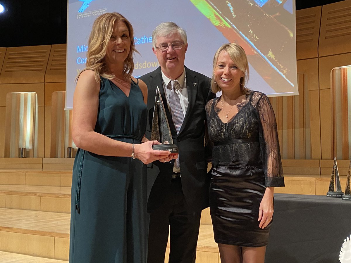 Your 2022 Critical worker award winners are Michelle Jones and Catherine Cooper from <a href="/LansdownePS/">Lansdowne Primary</a>.
 
Llongyfarchiadau 👏