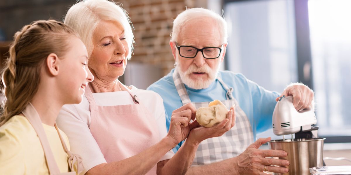 3 Tips for Sharing Caregiving Responsibilities With Family Members vlnk.io/3KjMW3C