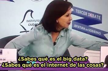 laurabarcena's tweet photo. Aprendiendo mucho sobre Data con @josuelugo para contestarle a Puri. 

#CommsFest https://t.co/l6OSaWnAMX