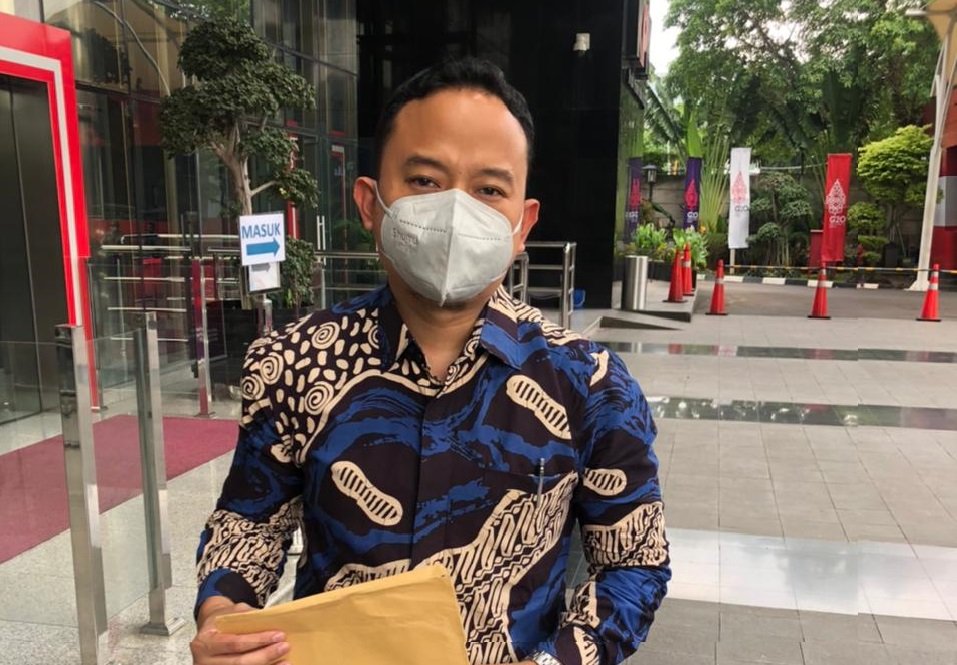 TuaRubah's tweet photo. Terdakwa Suap Izin Tambang Tanah Bumbu Minta KPK Dalami Keterlibatan Mardani Maming

Dwidjono Putrohadi mengaku sudah mengajukan diri sebagai justice collaborator.

#MardaniMaming #TambangTanahBumbu https://t.co/ipwBTQ0gLT