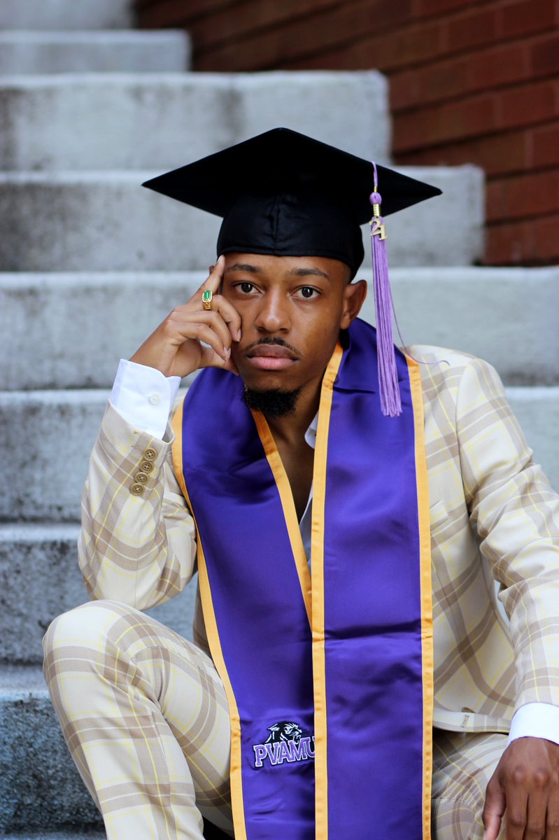 RonTheVP's tweet photo. Itโs Grad SZN right?
Grad : @zct98
Photographer : @RonTheVP
School : @pvamu
#RonTheVP #Fashionfvsion #Graduation #PVAMUGrad #PVAMU #PV #PV20 #PV21 #PV22 #PV23 #PV24 #PV25 #PV26 #2021grad https://t.co/Ilf4YUDvhG