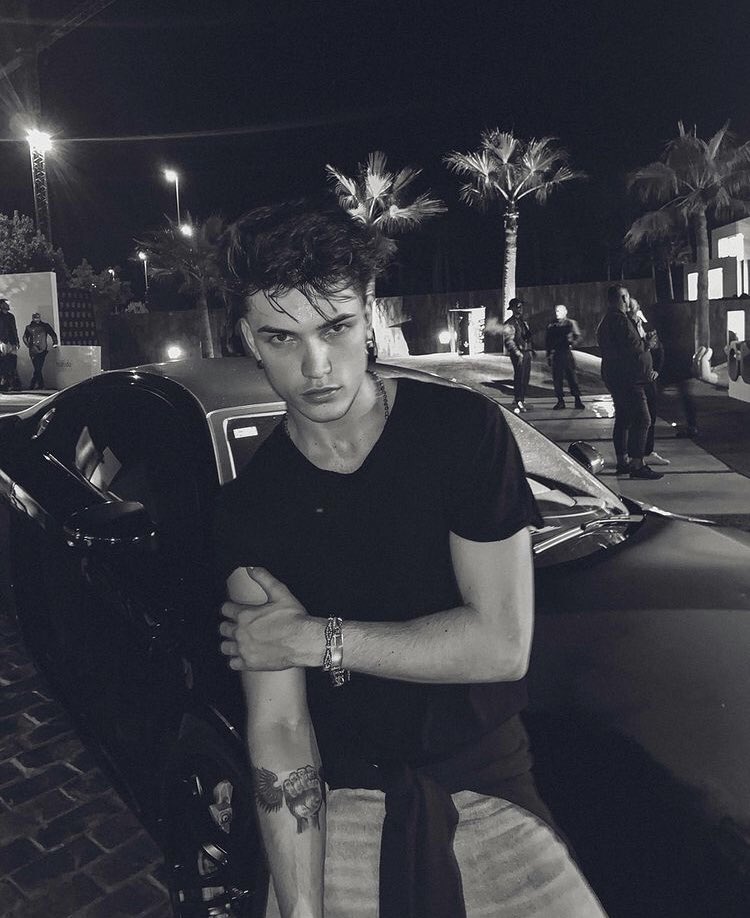vaxpoer's tweet photo. 𝙹𝚞𝚊𝚗 𝙿𝚎𝚛𝚊𝚕𝚎𝚜 https://t.co/IpjeqY345r