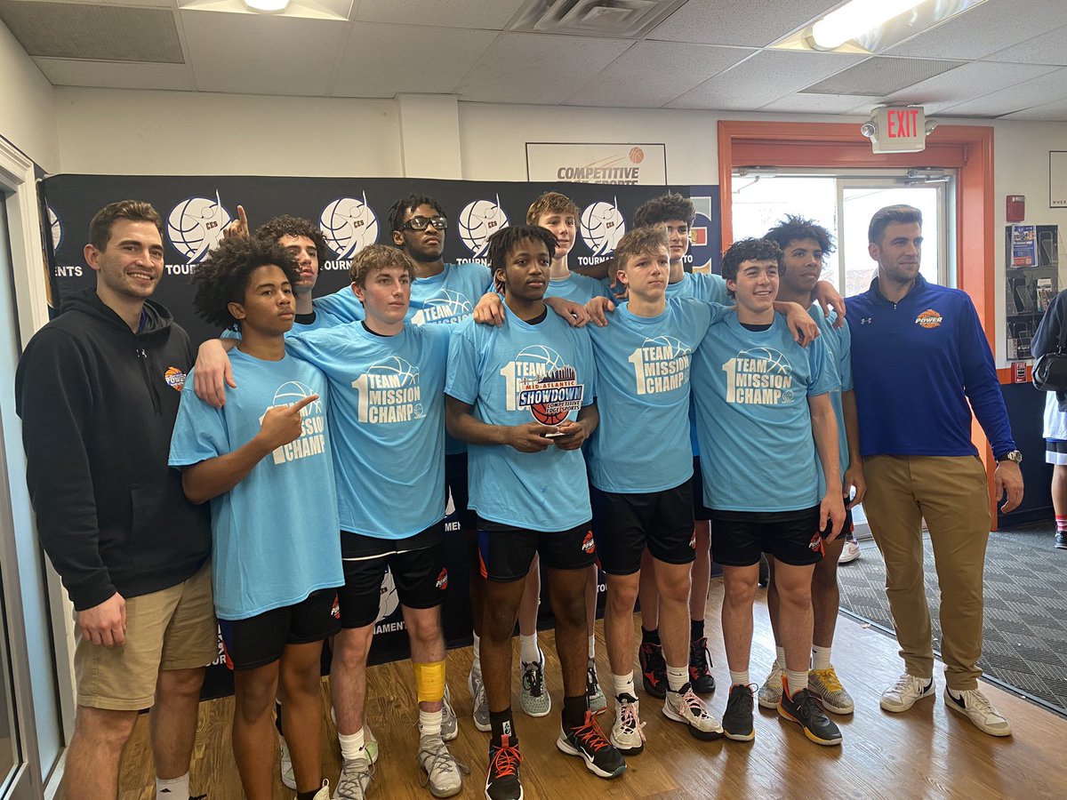 ECPBasketball16's tweet photo. Good luck this weekend  @CoachRossDanzig‼️ LETS GO😤 https://t.co/bzNE8BNzU5