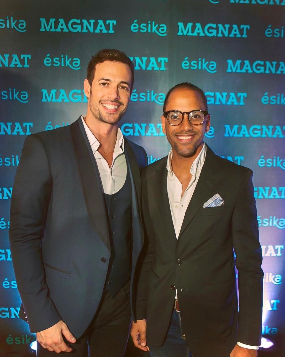 WLWParaguay's tweet photo. #TBT @willylevy29 |📸| ꪜíꪖ 𝕣ꫀρꪮડ𝕥 — @raulcohen Levy & Cohen x @esika.oficial … #CohenStyle
-
#tbt #mensstyle #menwithstyle #esika #like #style #lifestyle #love #moda #modamasculina #moda #latinpower #latinoamerica #hot https://t.co/5M8WcVqSea