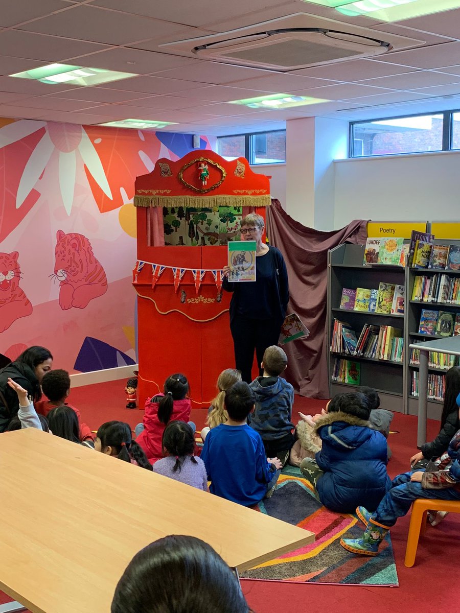 BromLibraries's tweet photo. Day 4 of the Children’s Team Jubilee Puppet Show Tour: #OrpingtonLibrary & #PettsWoodLibrary. Lots of fun was had & some excellent puppet theatre crafts were made! @LBofBromley @Better_UK @Orpington1st https://t.co/SdXzipTz3S