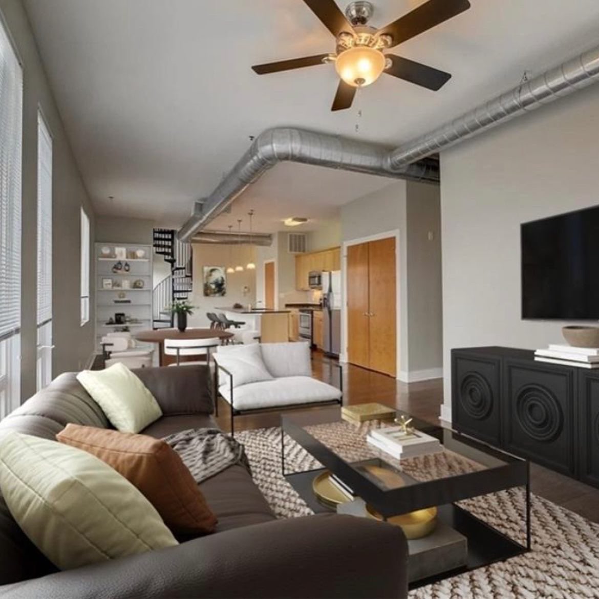 talktoTedO's tweet photo. Gorgeous penthouse two bed and two full bath condo on the top level of the popular Spring Street Condominium building with a rooftop patio and located in a prime Chatham Arch/Mass Ave location walking distance to many amenities. 
#tuckermeridiannorth #tuckerdowntown #urbanliving https://t.co/NnnQeUs5U7