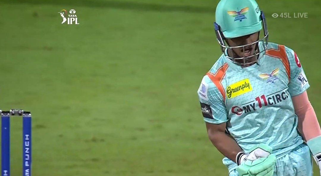 AYUSH BADONI
First ball timed the ball between two fielders for a four
Then finished off with a six

54*(41) vs GT
19*(9) vs CSK
19(12) vs SRH
10*(3) vs DC
#AyushBadoni this young man has a great future 

Quinton De Kock missed on a well deserved 100
#LSG
#LSGvsDC
#QuintonDeKock