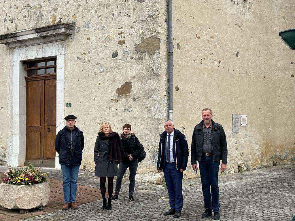 MartialSaddier's tweet photo. Rencontre, ce matin, avec Barthélémy GONZALEZ-RODRIGUEZ,Maire de #Faucigny, sur les projets de la commune https://t.co/lfTc6k0beS