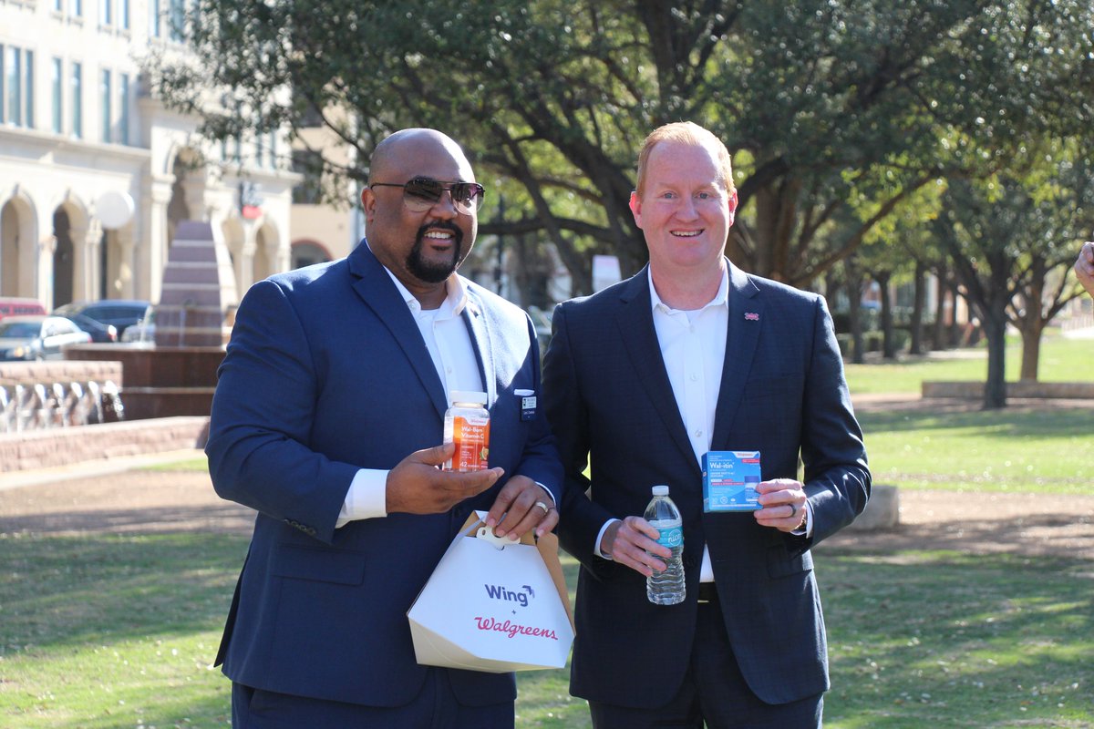 ‘Store-to-door’ drone delivery is officially taking flight in Frisco &amp; <a href="/LittleElmTX/">Town of Little Elm</a> with <a href="/Wing/">Wing</a>! Mayors Jeff Cheney &amp; Curtis Cornelious received the 1st deliveries of this newly launched service this morning in Simpson Plaza.