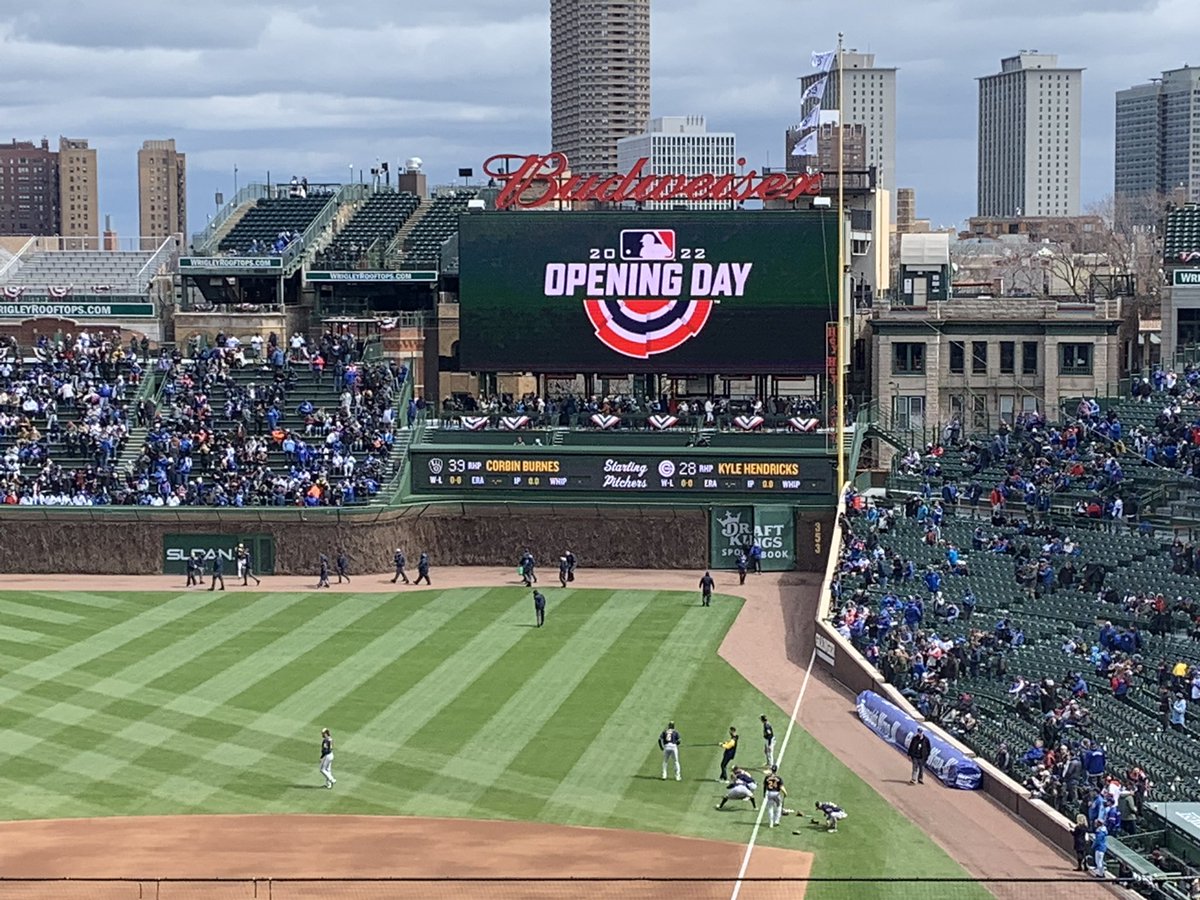 doz91's tweet photo. No better place to be! #OpeningDay2022 #GoCubsGo https://t.co/zCiQz7OsIh