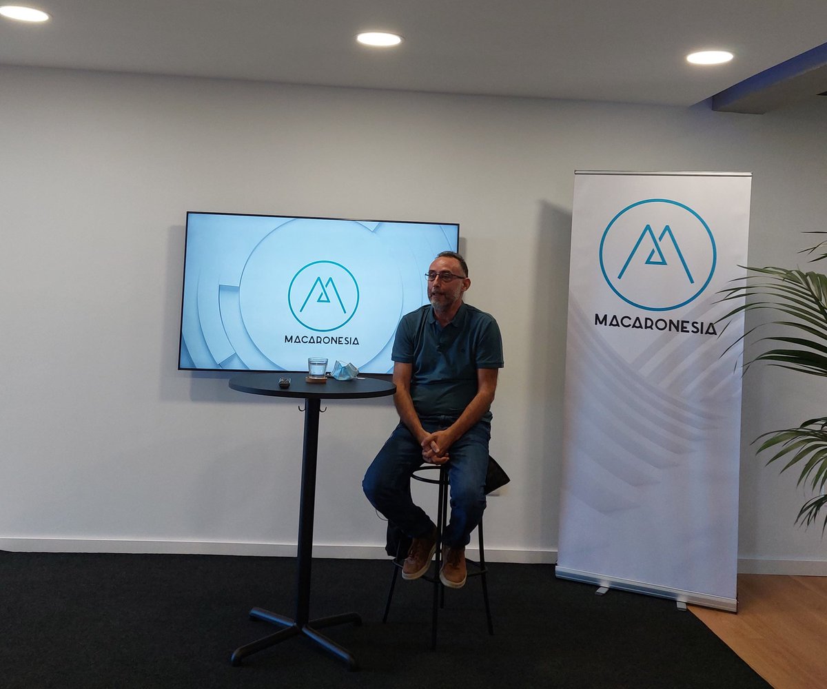 Los amigos de <a href="/Macaronesia_Can/">MACARONESIA</a> siempre innovando y creando proyectos super interesantes. Con #macaronesialive vamos a conocer de primera mano el buen hacer de los mejores periodistas. Abre este ciclo <a href="/naranjo_p/">José Naranjo Noble</a> y sus experiencias en y con África.