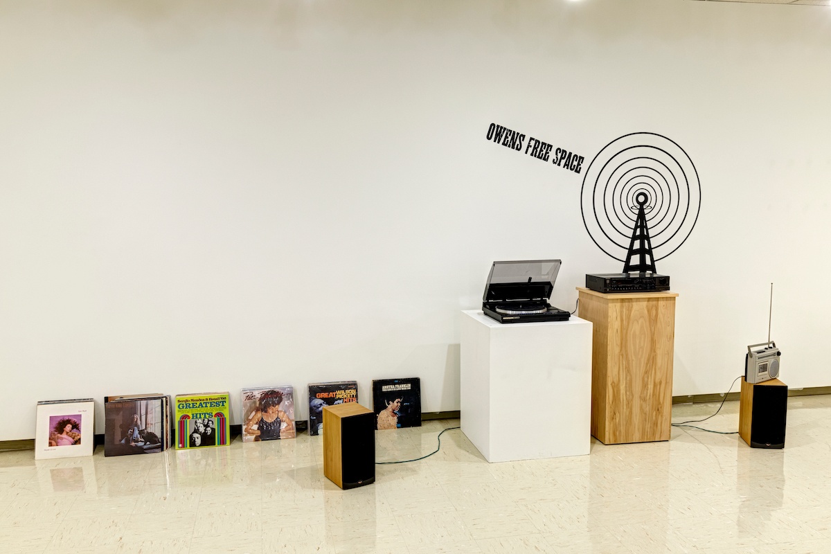 OwensArtGallery's tweet photo. The Owens Free Space is open for just a few more days. Add your voice to this space up until Sunday!
Explore nearly 450 zines, then make your own. Experiment with adhesive vinyl and add to the mural. Play a record or just hang out, this space can be what ever you need it to be. https://t.co/oBKFj7z5dR