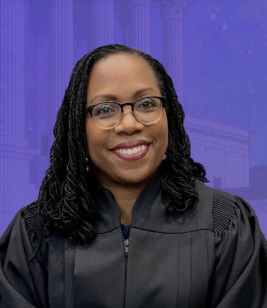 BillyBaldwin's tweet photo. I don’t feel this way enough in recent years…

So proud to be an American today.

Welcome Supreme Court Justice Ketanji Brown Jackson. ♥️ https://t.co/CeZIj10b1k