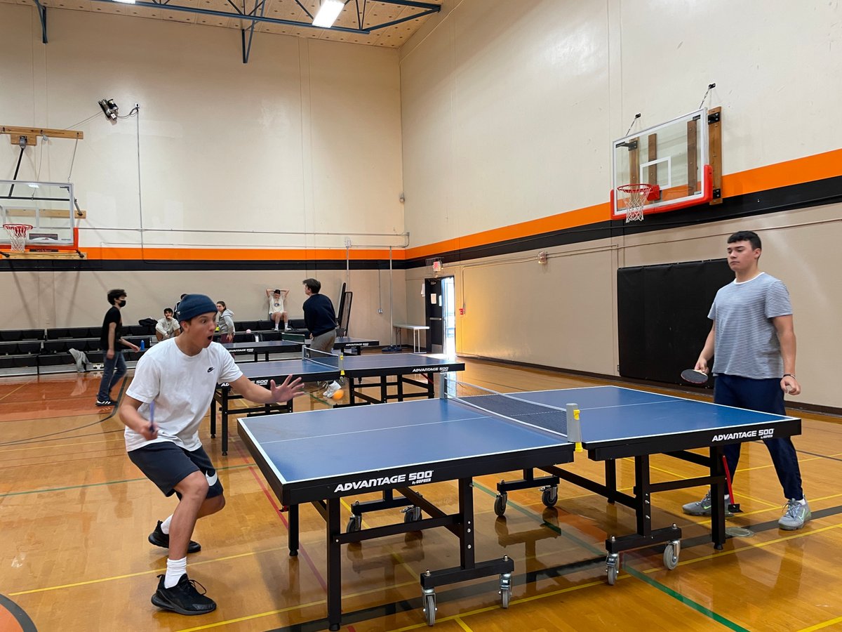 BeavertonHigh's tweet photo. TEAM SPORTS students getting after it in a game of ping pong before class is over! π #ExperienceBHS #LearningTransformsUs https://t.co/fSIRfRBtrS