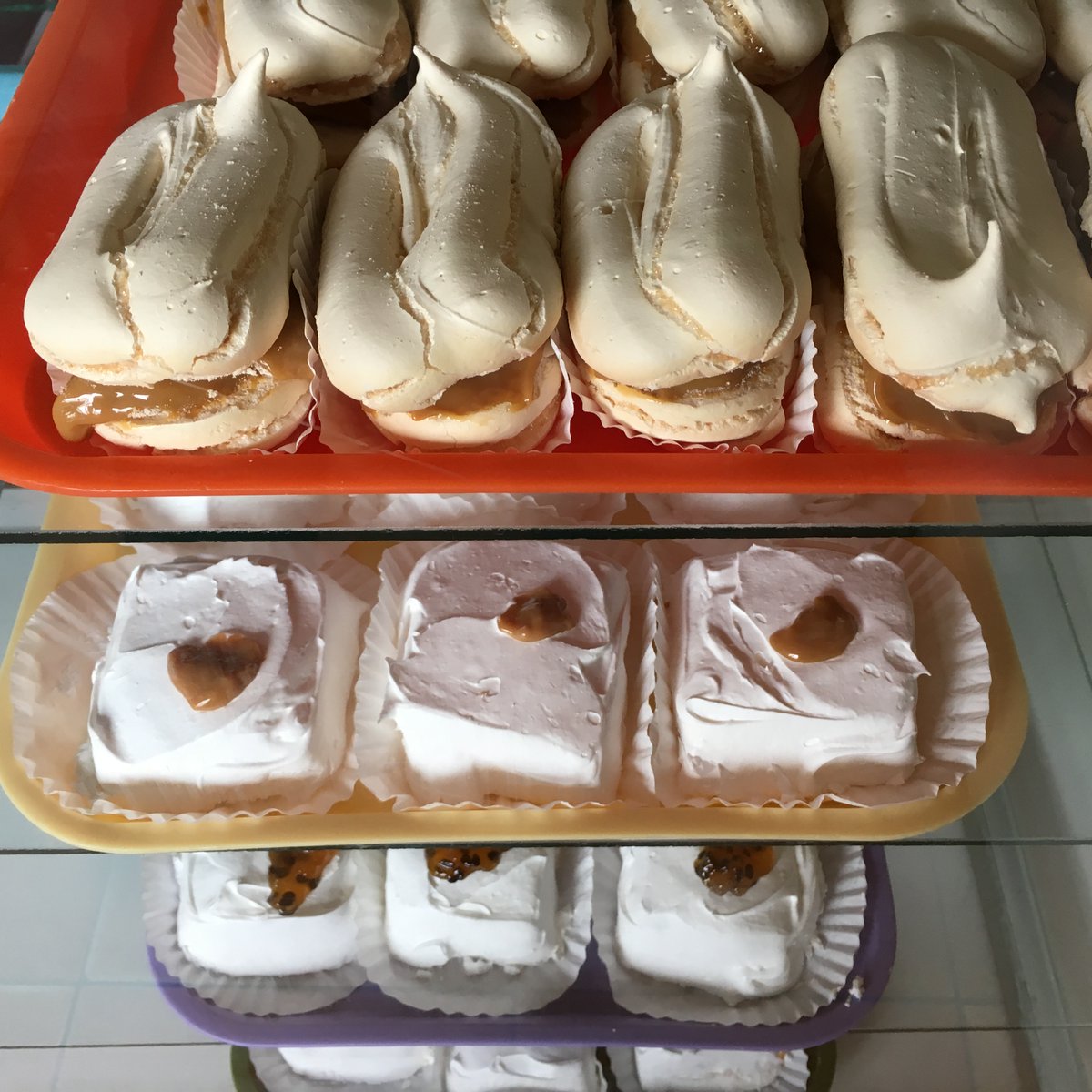 viajealsabor's tweet photo. Bitácora Viaje al Sabor
Dulces María Angélica, un imprescindible en pastelería con tono local en Cartagena y todo el Litoral Central.
#cartagena #litoralcentral #pasteleria #merengue #dulceschilenos #viajealsabor https://t.co/zp8XBfqL8G