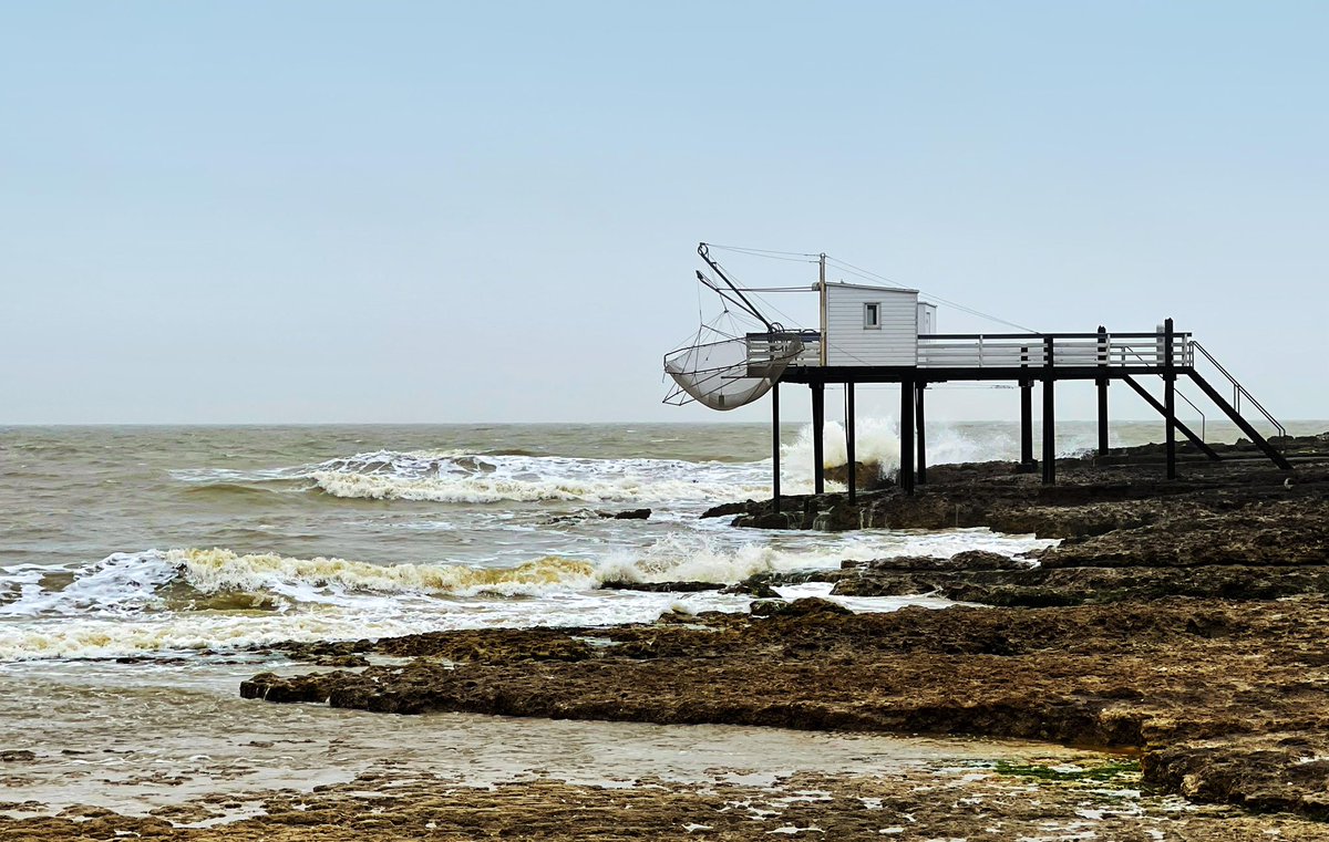 BordAtlantique's tweet photo. Le vent commence à bien souffler à Saint Palais sur mer #Stpalaissurmer #Charentemaritime #meteo #photo #photography #NaturePhotography https://t.co/uMkTNxN8OL