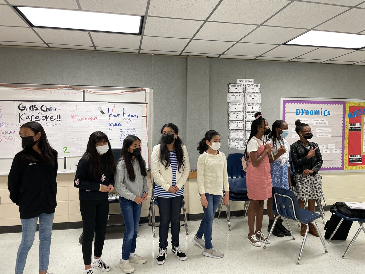 1EThompson's tweet photo. YWLA tour today was great! I even spotted one of our former Sammons scholars! #girlpower #womenleaders #knowledge4college @SammonsES_AISD @gforoi @1EThompson https://t.co/61rCIvidqm
