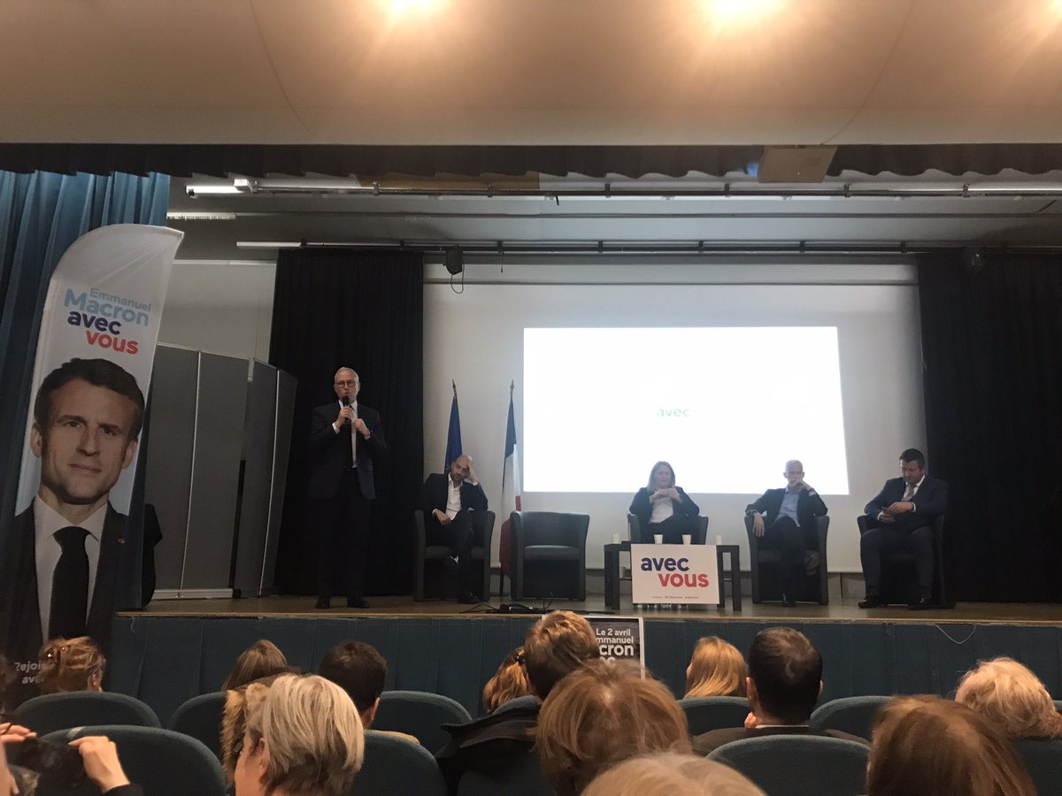 BecamelPauline's tweet photo. En campagne ce soir à #versailles avec @dbaichere @jnbarrot @NadiaHAI78 @franckriester et @KARLOLIVE et de nombreux marcheurs 
Il nous reste 24h pour convaincre
Rendez-vous dimanche soir pour les résultats https://t.co/0WEhm3owvf