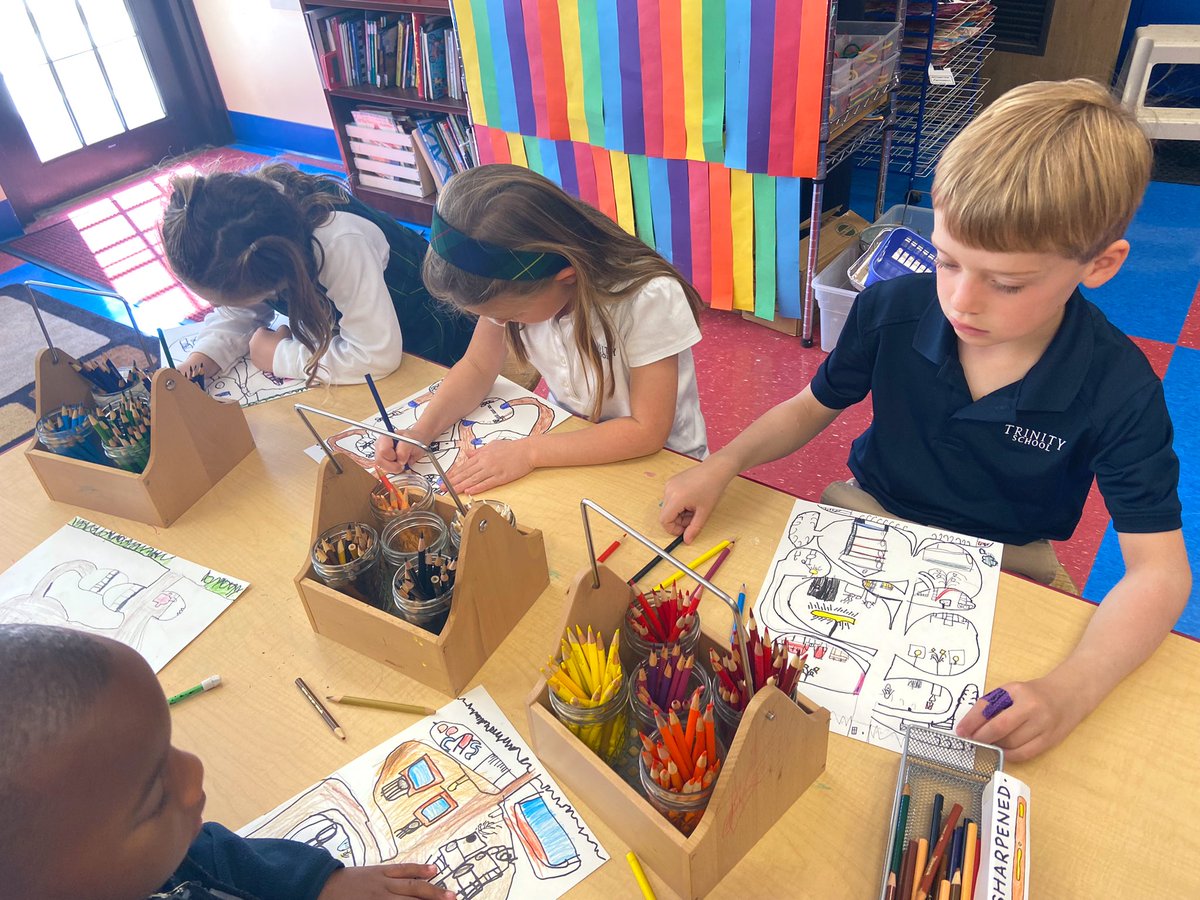 MakeSomeArt's tweet image. Kindergarten students are coloring and painting their underground burrows. Inspired by the earthworm unit they are studying in Science! #TrinityLearns