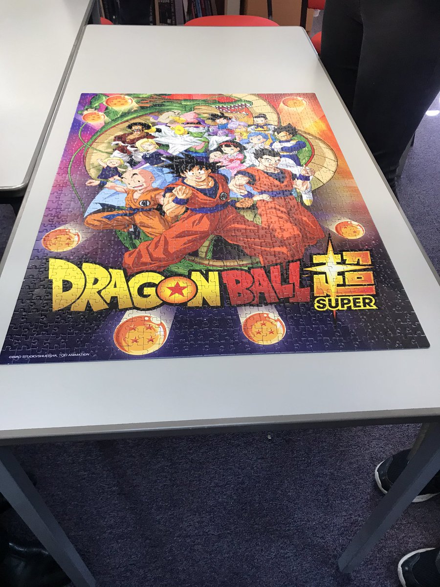 rlsdofe's tweet photo. @RLSEnrichment When you finally finish the 1000 piece puzzle 🏆 🎉.      Great day with all the students enjoying Manga in the @RLSLibrary @TheRoyalLatin https://t.co/rin42aJEuW