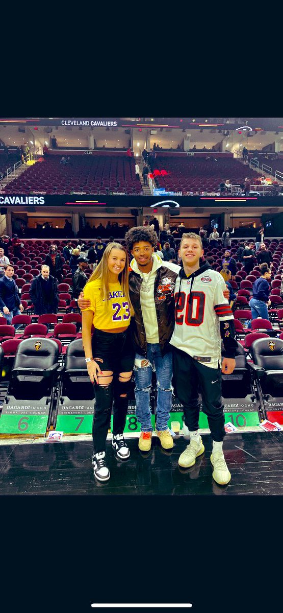 Brownie the Elf return?? Make it happen  <a href="/emilydente1/">Emily Dente</a> <a href="/gnewsii/">Greg Newsome II</a> <a href="/Browns/">Cleveland Browns</a>