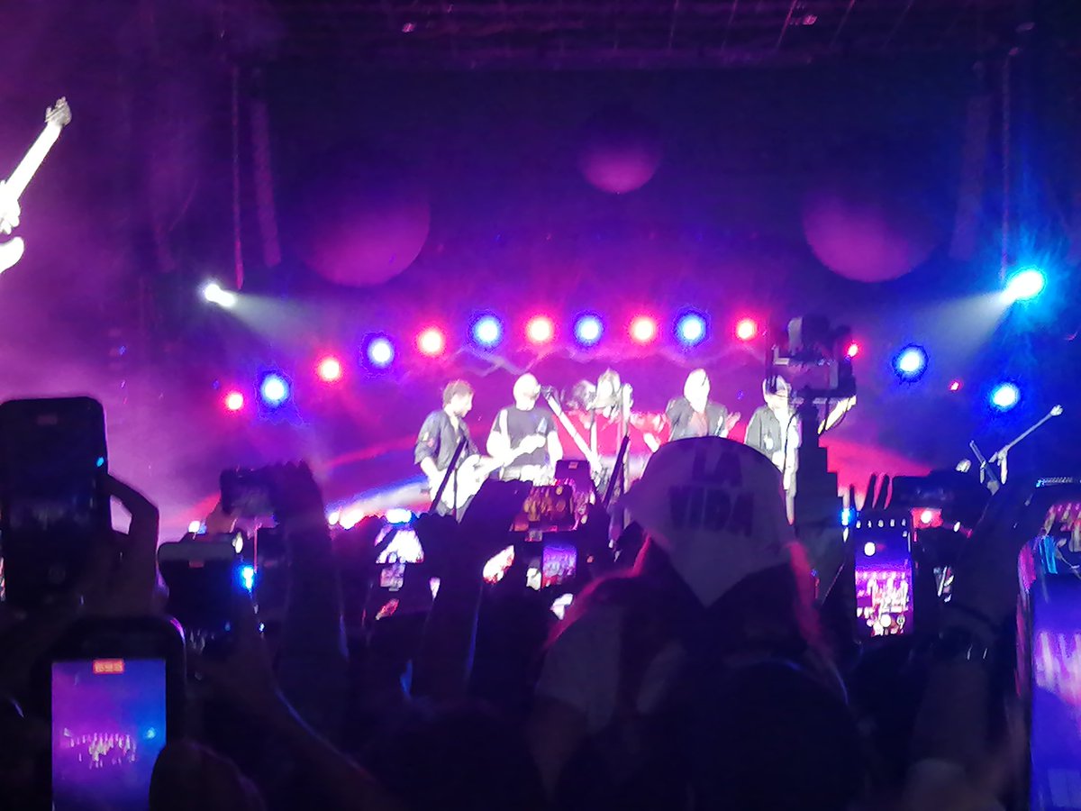 kcoldplayer's tweet image. ✨04.04.2022 ✨
#ColdplayMexicoCity #MOTSWT