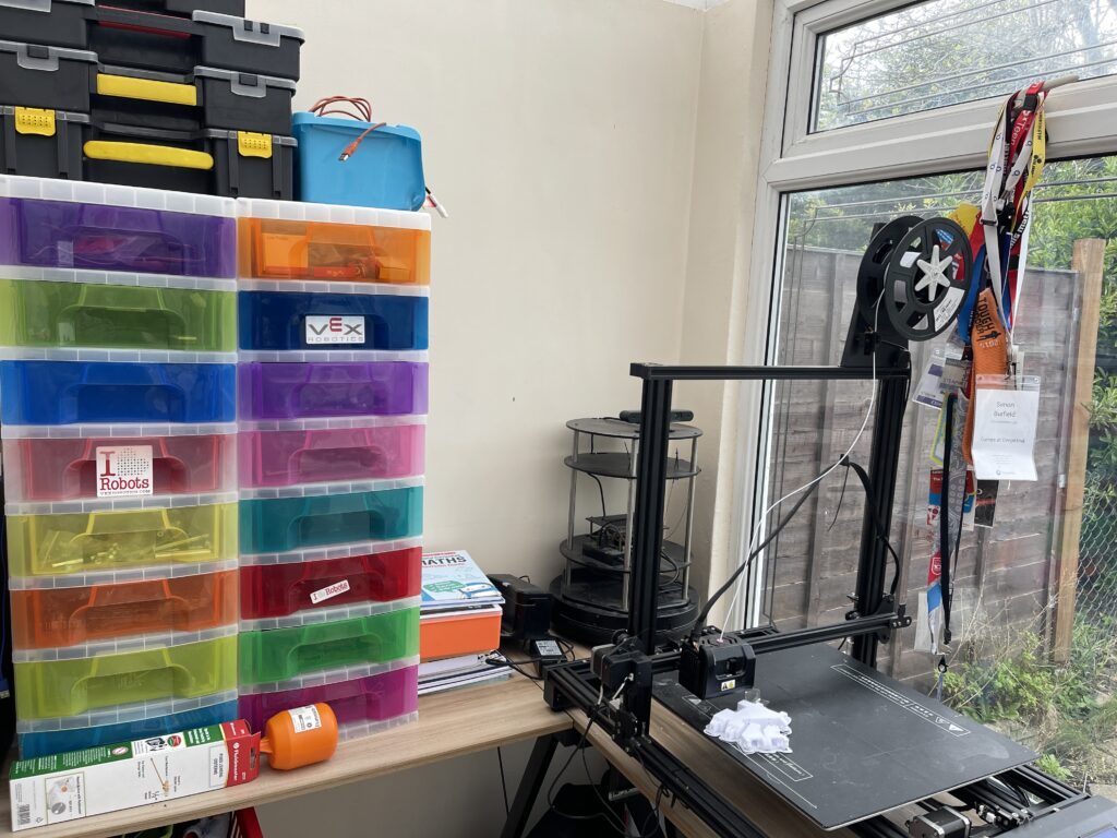 burf2000's tweet photo. Welcome to another Wednesday update, this one is a little light on robotics content due to me spending most of the time organizing and cleaning my robotics areas.  Due to the kindness of companies like LEGO, VEX Robotics Meccano, and MakeBlock, who in

https://t.co/0R3Qvjckov https://t.co/U2tuypJiJv