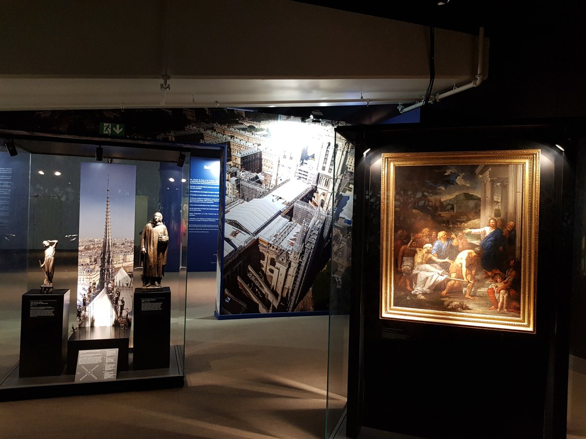 peinadormarta's tweet image. An exciting journey throught the history of #NotreDame in @eternelleND an #InmmersiveExperience with #VirtualReality from the artisans who built it in the middle ages to the fire of 2019, guided by a bishop or Violet le Duc, climbing the scaffolding or walking through its towers