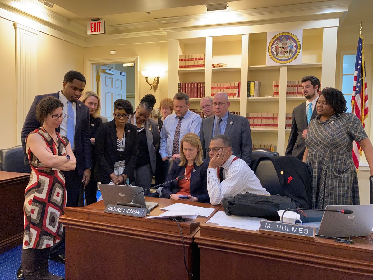 JenBC_'s tweet image. Gathered with E&amp;amp;T Committee to watch the Senate #ConfirmJudgeJackson! Exciting to witness history and celebrate what is long overdue.